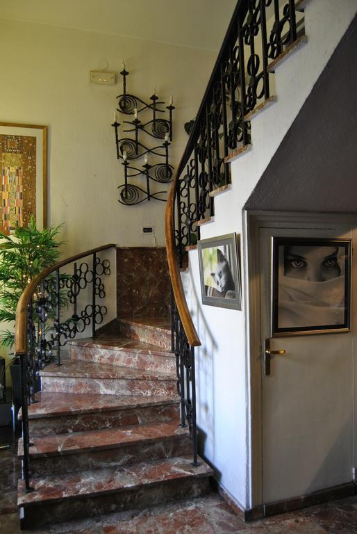 Hotel Pedro Torres Cuenca  Extérieur photo