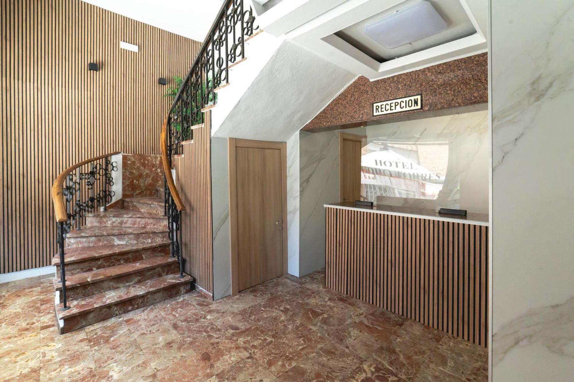 Hotel Pedro Torres Cuenca  Extérieur photo