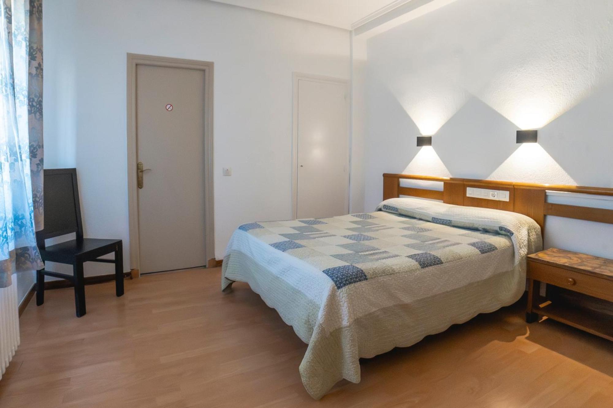 Hotel Pedro Torres Cuenca  Extérieur photo