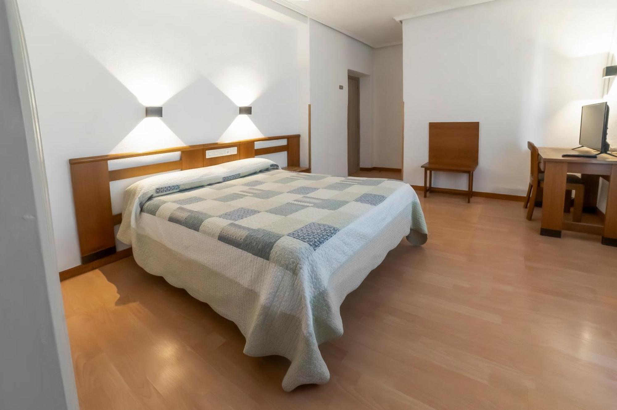 Hotel Pedro Torres Cuenca  Extérieur photo