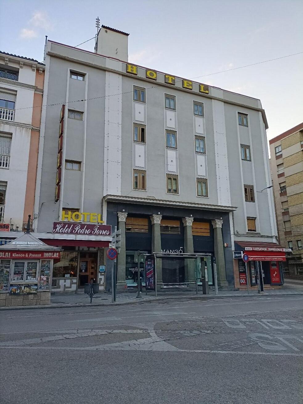 Hotel Pedro Torres Cuenca  Extérieur photo