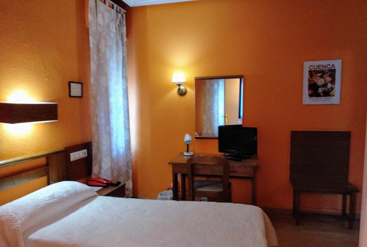 Hotel Pedro Torres Cuenca  Extérieur photo