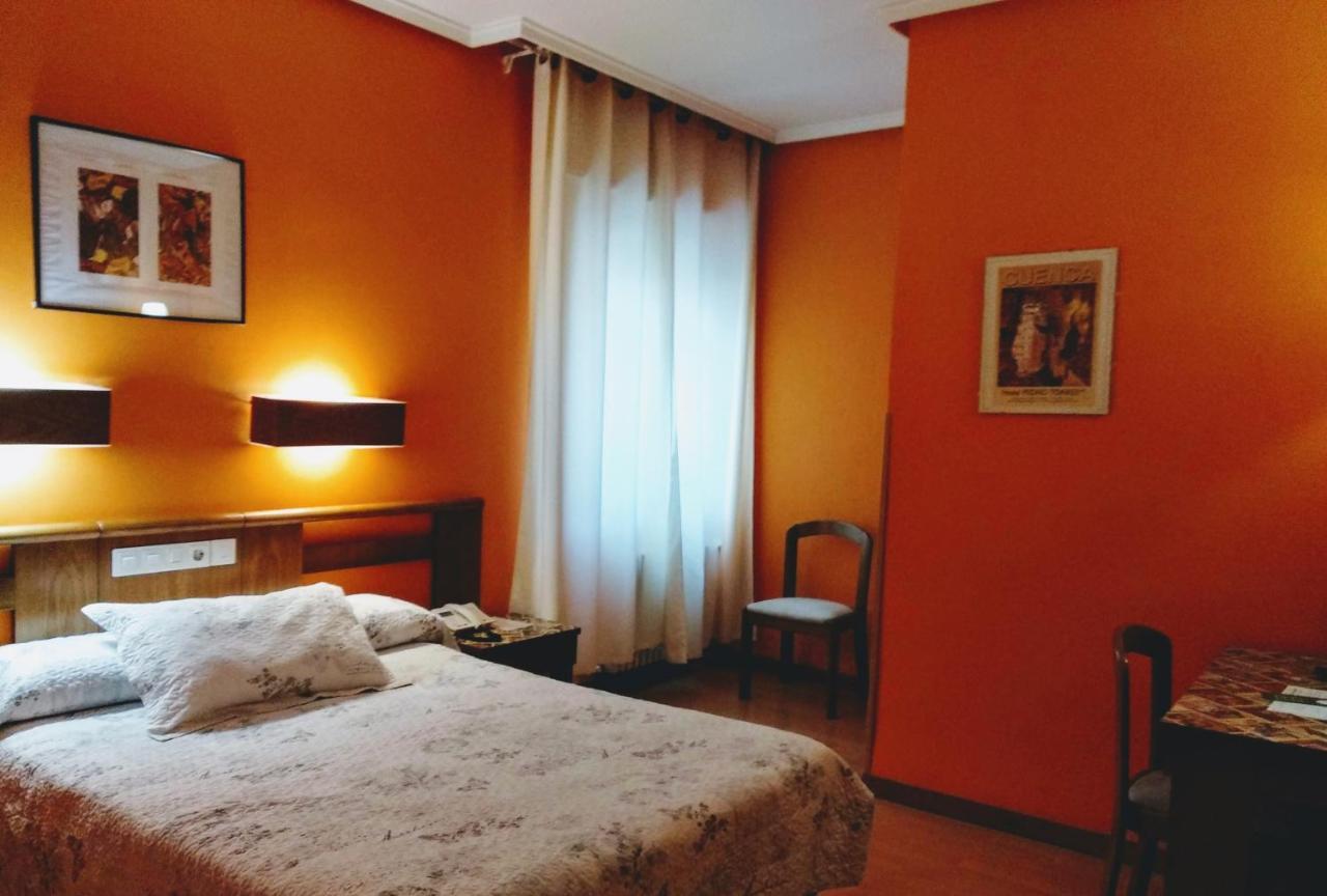 Hotel Pedro Torres Cuenca  Extérieur photo